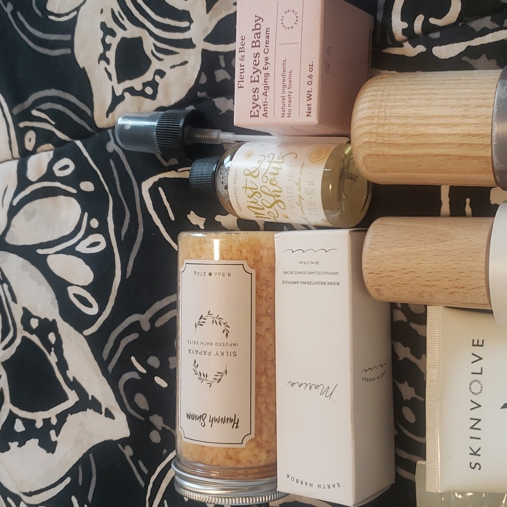 Beauty Bundle - Picture 3 of 5